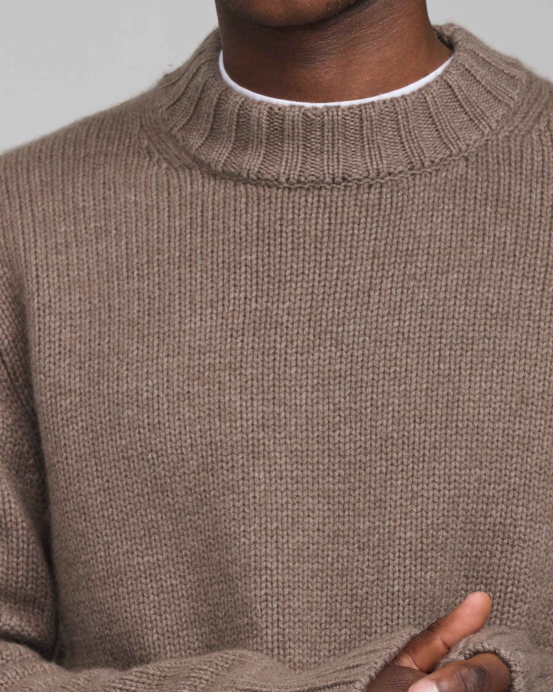CASHMERE CREW NECK SWEATER