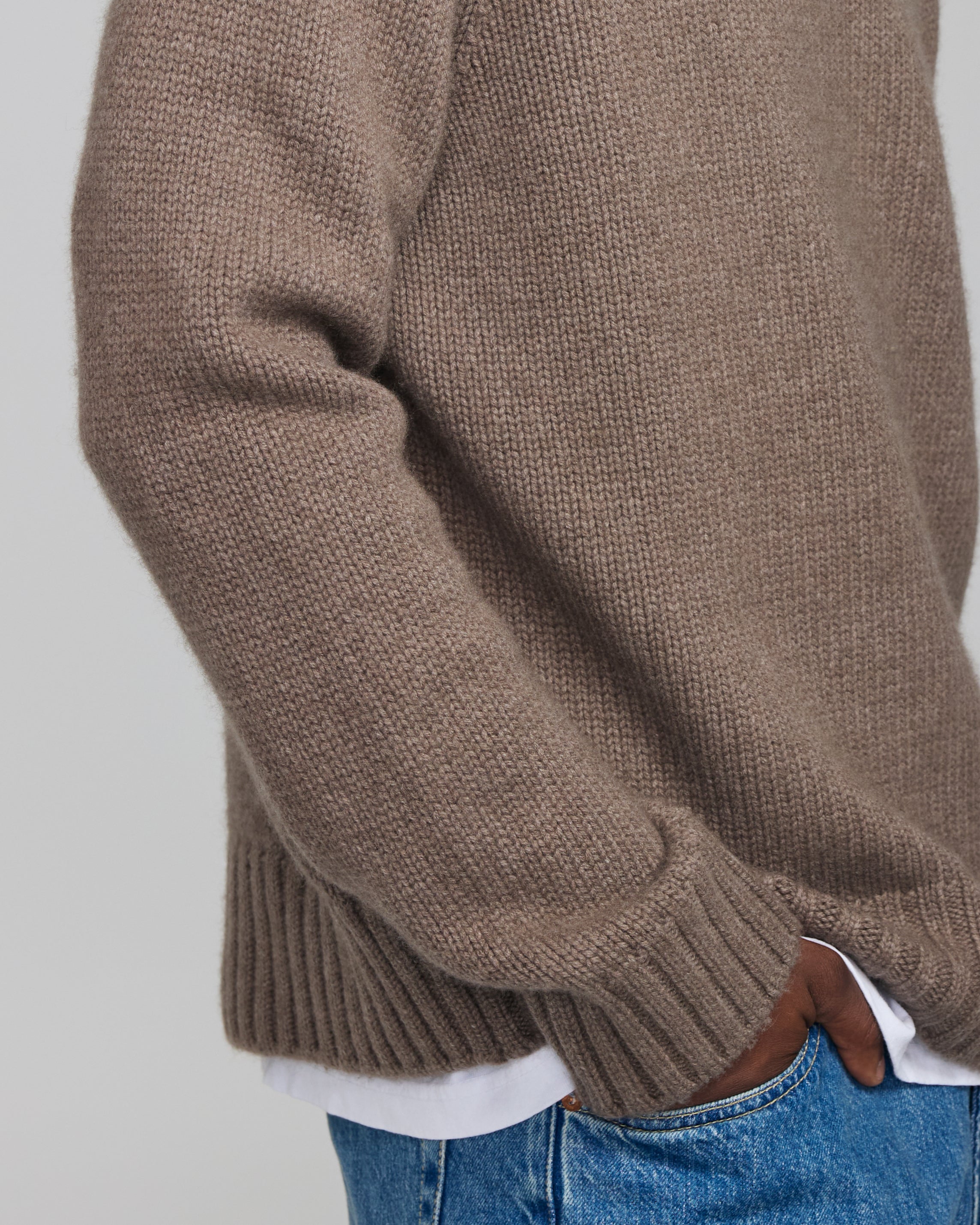 CASHMERE CREW NECK SWEATER