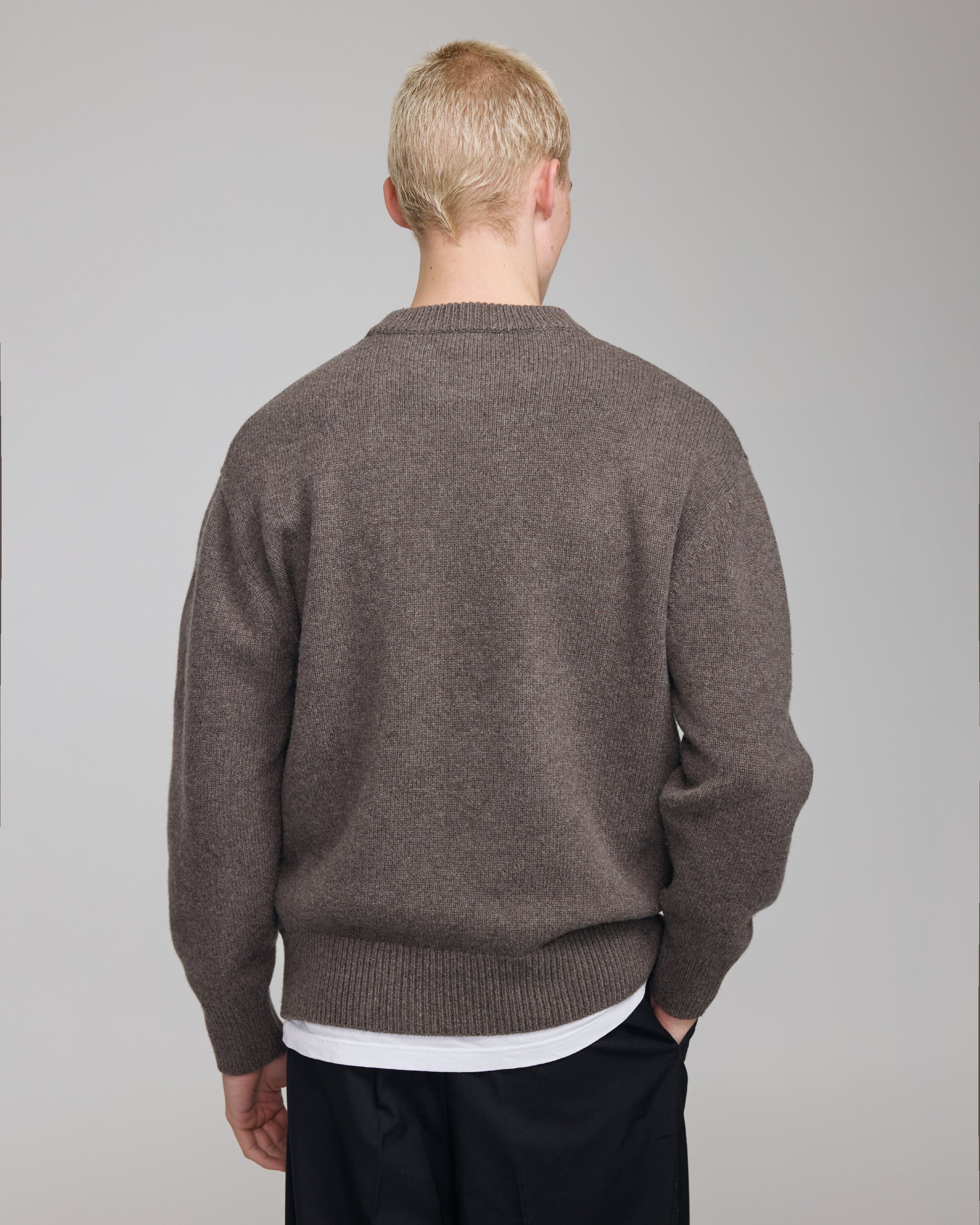 MERINO CREW NECK SWEATER