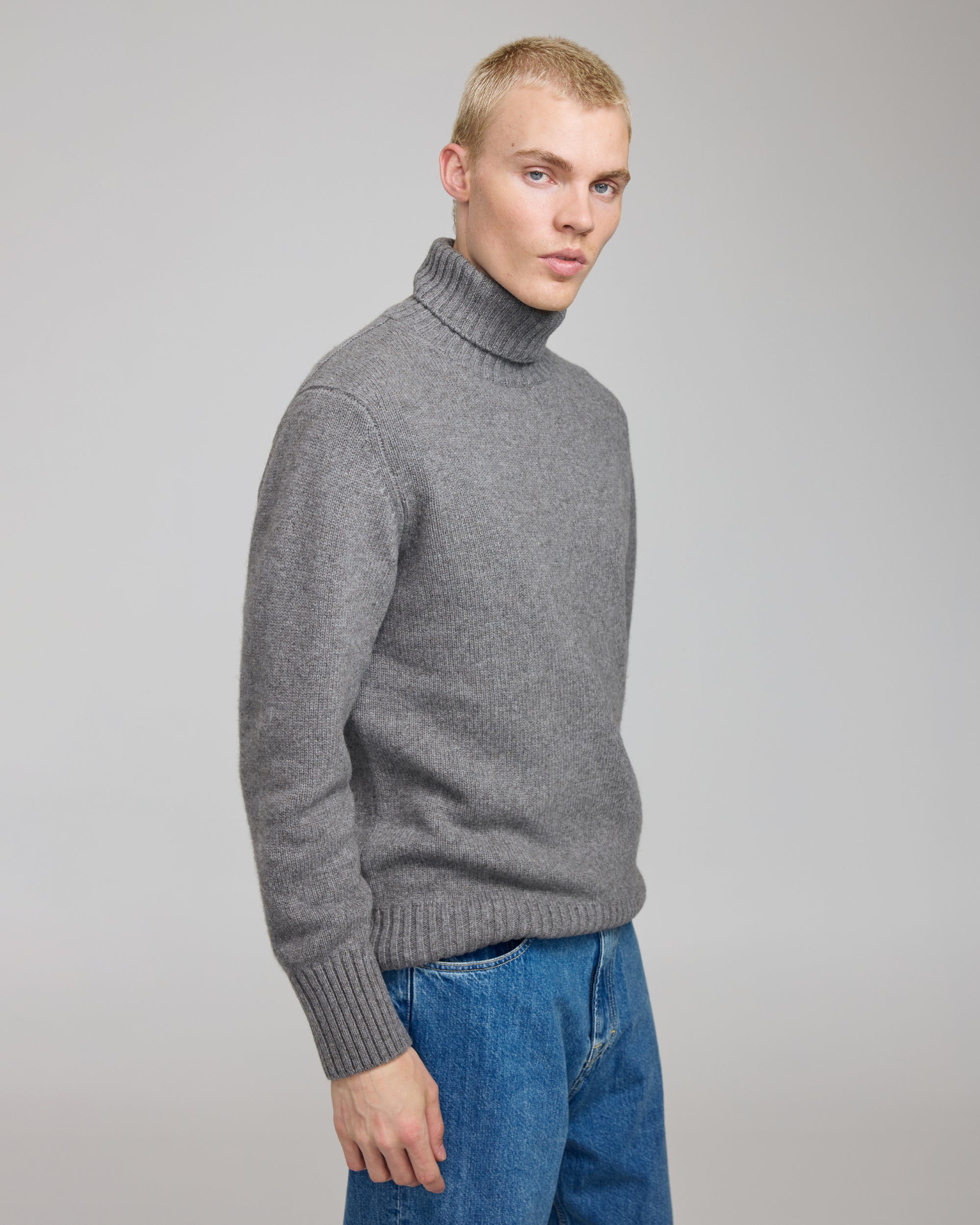 YAK WOOL ROLL NECK