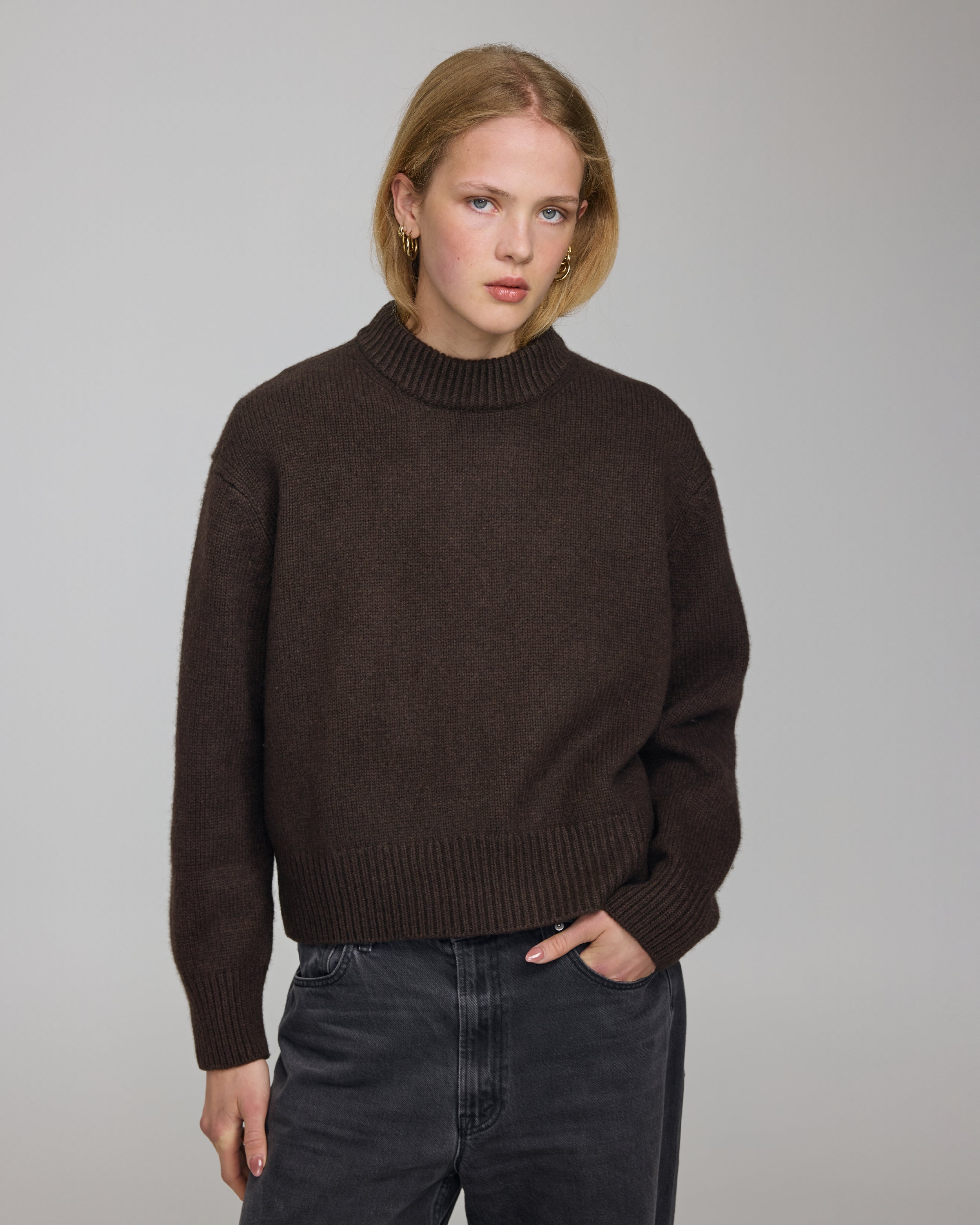 YAK WOOL CROPPED SWEATER