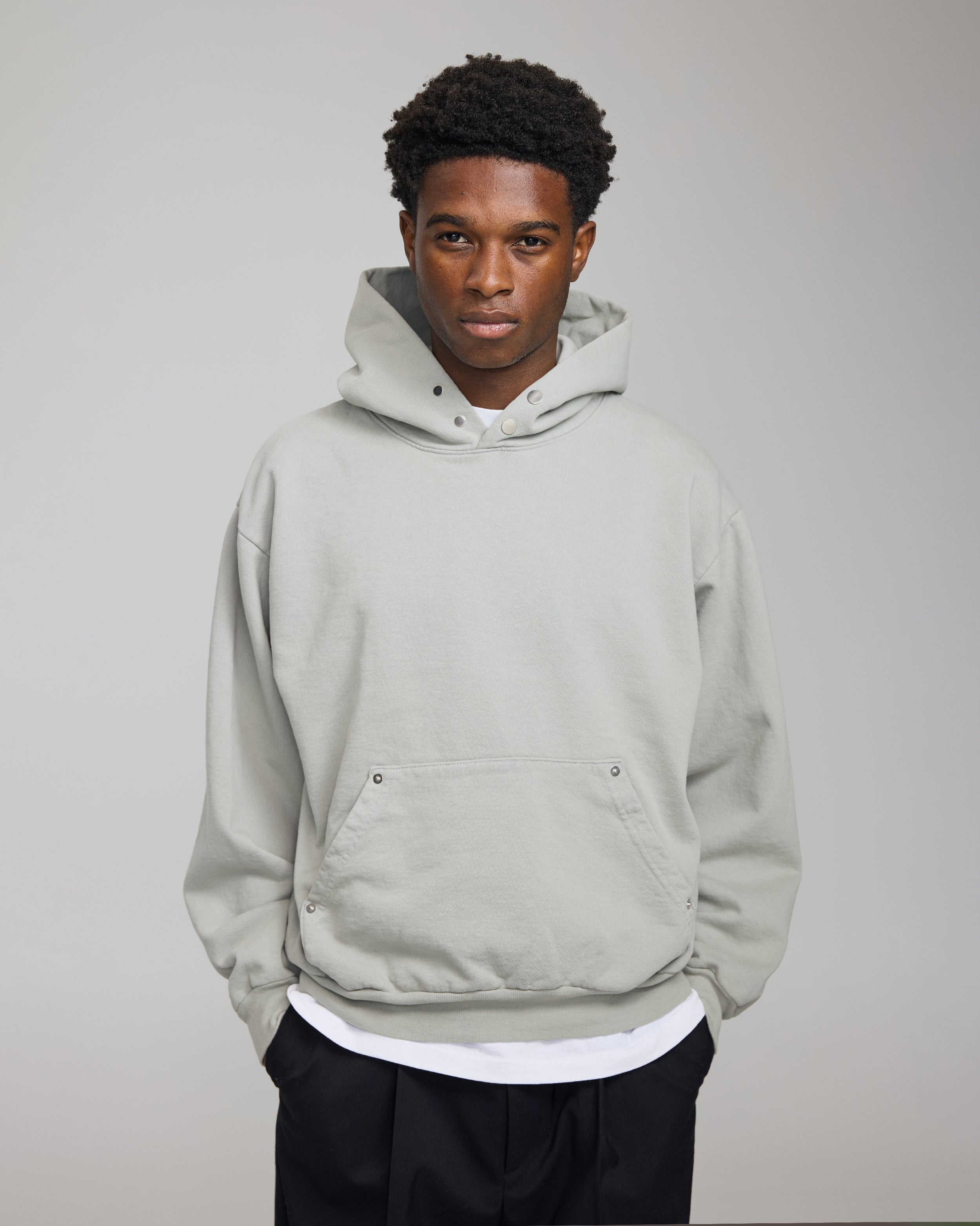 COTTON SNAP HOODIE SAGE