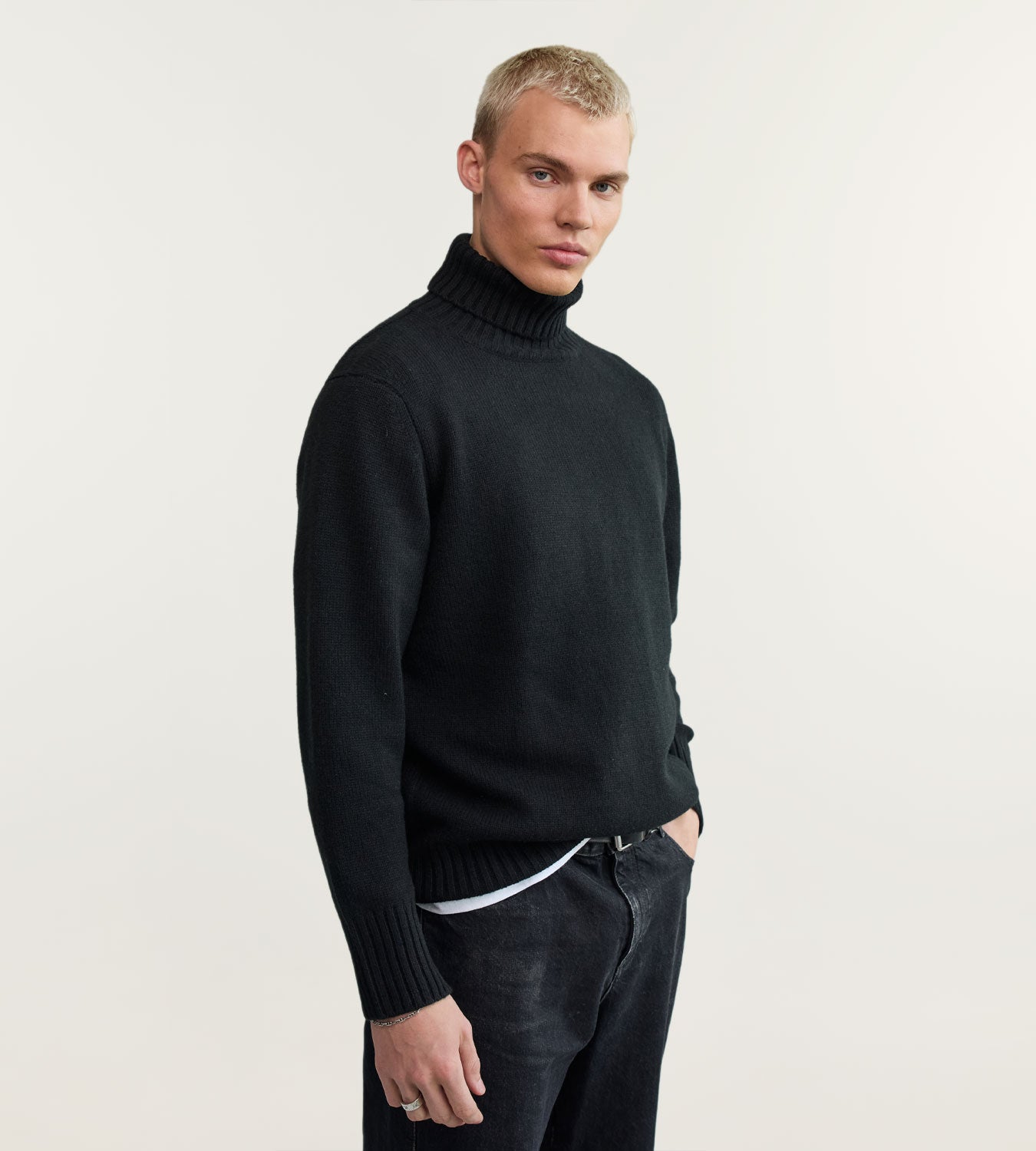 YAK WOOL TURTLENECK