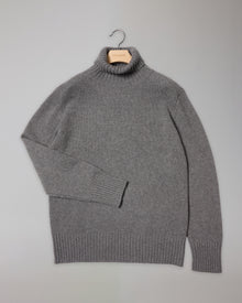 YAK WOOL TURTLENECK