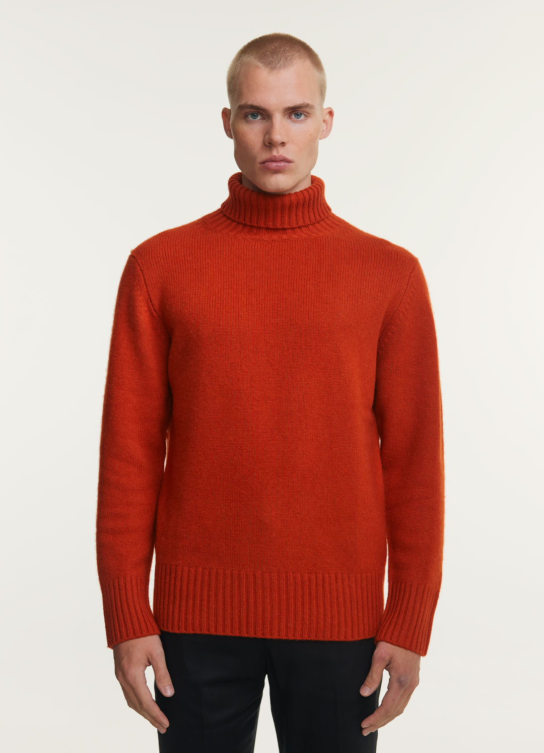 Orma Turtleneck - Aparitie