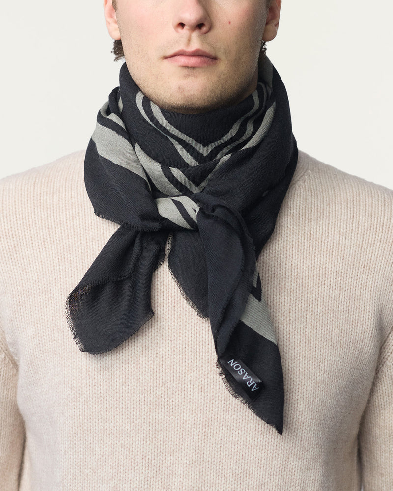 Daniel Scarf in Merino Wool - Ath. Þessi vara er væntanleg