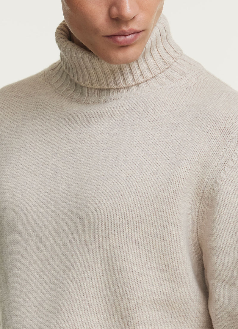 YAK WOOL TURTLENECK